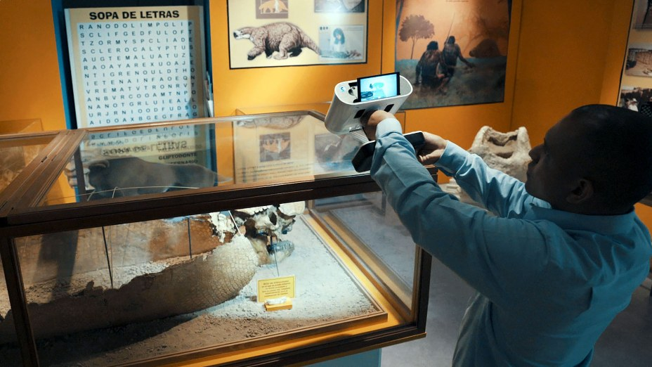 埃太科扫描仪竟能隔着玻璃扫描！